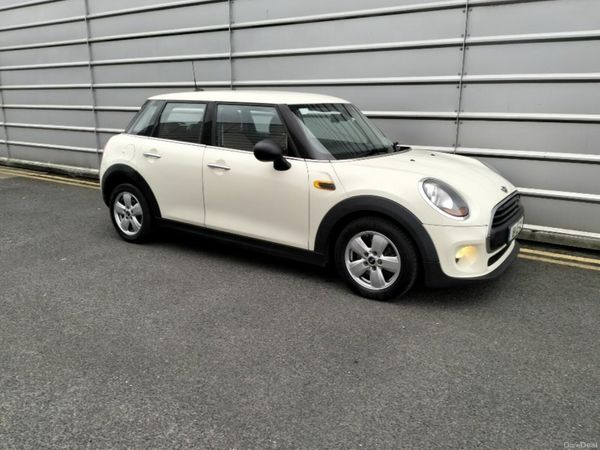 Mini One Hatchback, Diesel, 2016, White