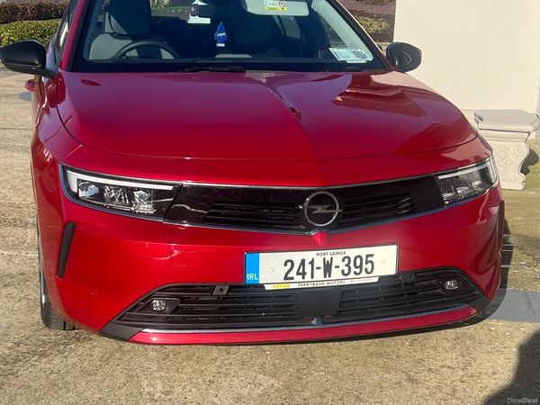 Opel Astra Hatchback, Petrol, 2024, Red