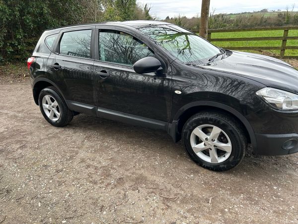 Nissan Qashqai Estate/Jeep, Diesel, 2012, Black