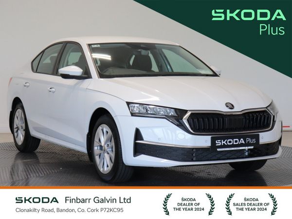 Skoda Octavia Saloon, Diesel, 2025, White