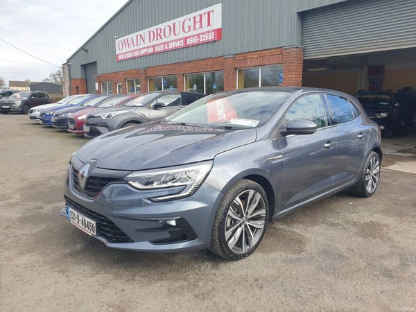 Renault Megane Hatchback, Petrol, 2023, Grey