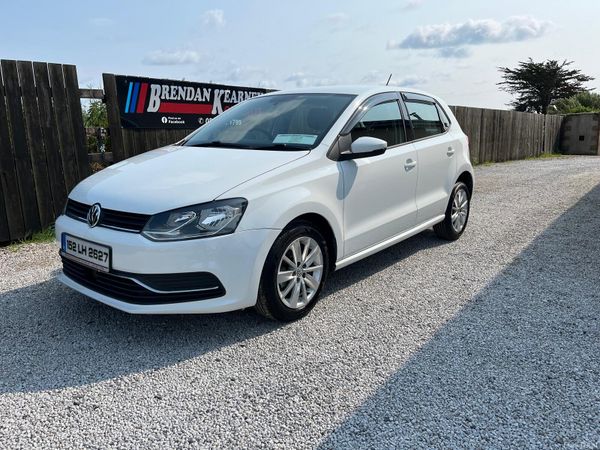 Volkswagen Polo Hatchback, Petrol, 2015, White