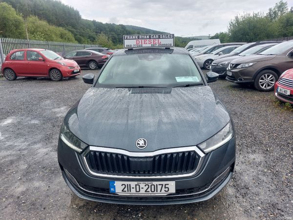 Skoda Octavia Saloon, Diesel, 2021, Grey