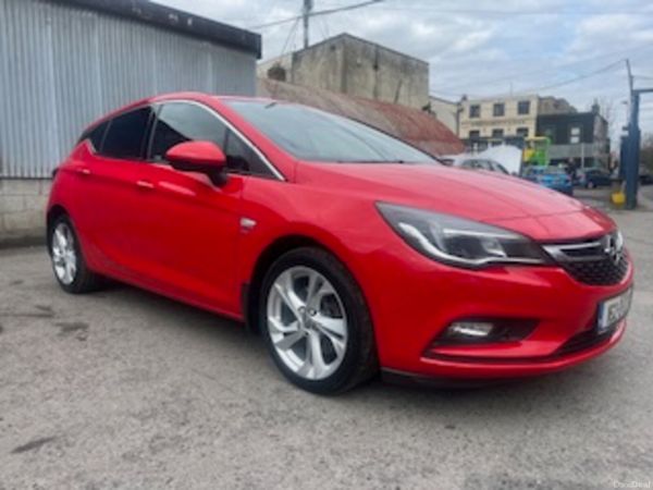 Opel Astra Hatchback, Diesel, 2016, Red