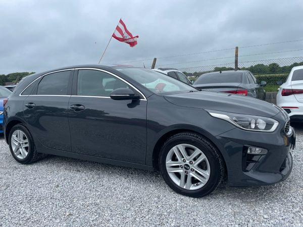 Kia Ceed Hatchback, Petrol, 2018, Grey