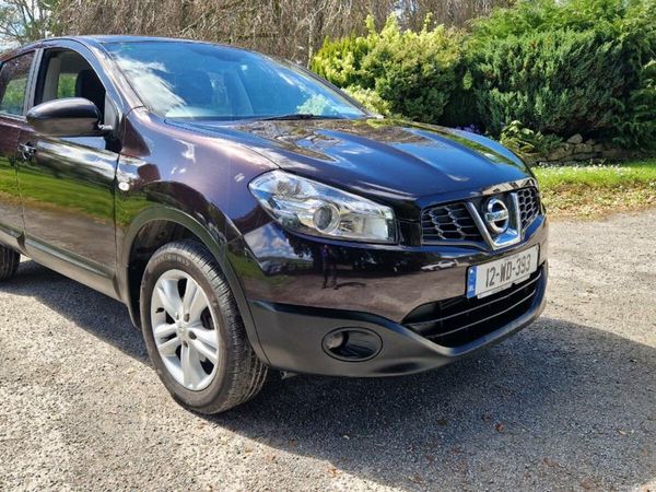 Nissan Qashqai Hatchback, Diesel, 2012, Purple