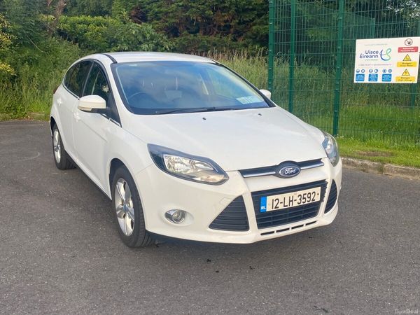 Ford Focus Hatchback, Petrol, 2012, White