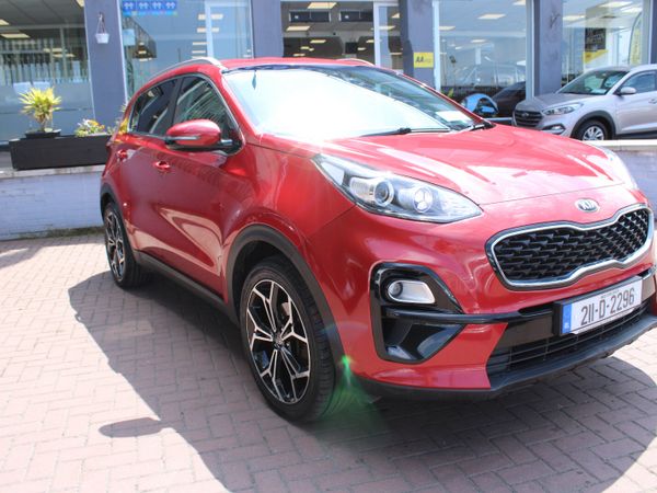 Kia Sportage MPV, Diesel, 2021, Red
