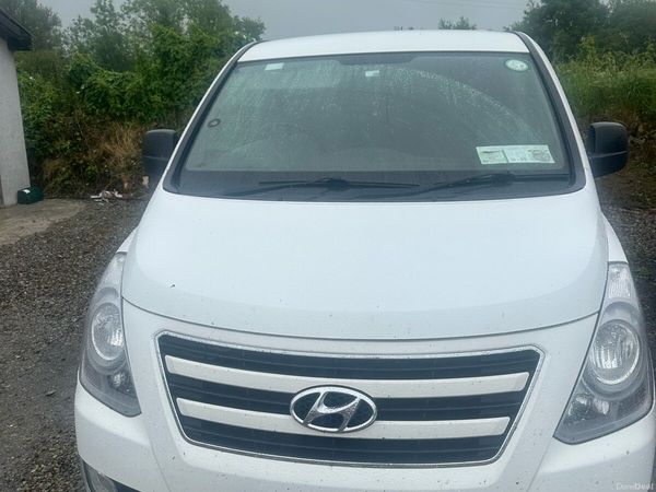 Hyundai i800 MPV, Diesel, 2017, White