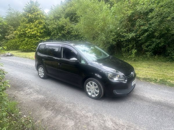 Volkswagen Touran MPV, Petrol, 2013, Black
