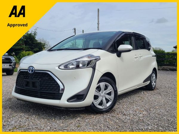 Toyota Sienta MPV, Petrol Hybrid, 2021, White