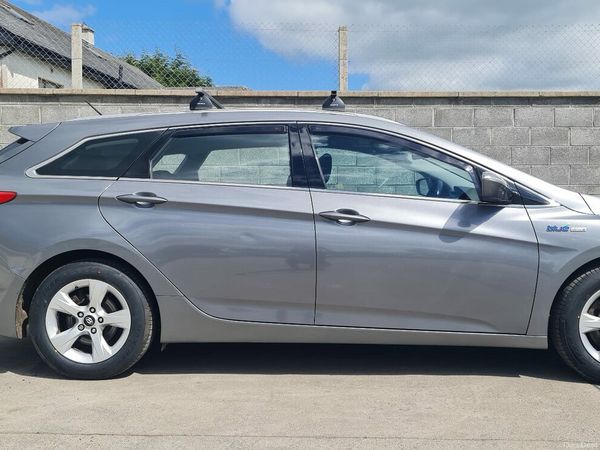 Hyundai i40 Estate, Diesel, 2013, Silver