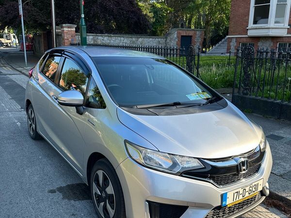 Honda Fit Hatchback, Petrol Hybrid, 2017, Silver