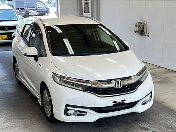 Honda Shuttle Estate, Petrol Hybrid, 2016, White