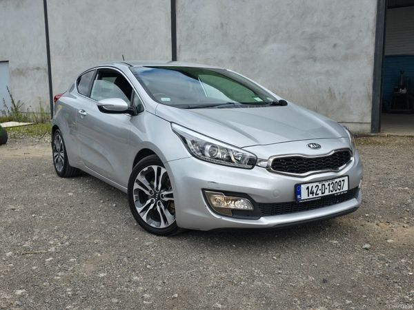 Kia Ceed Hatchback, Diesel, 2014, Silver