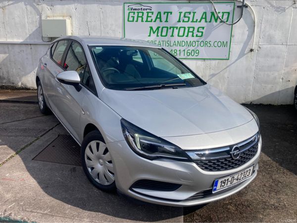 Opel Astra Hatchback, Petrol, 2019, Grey