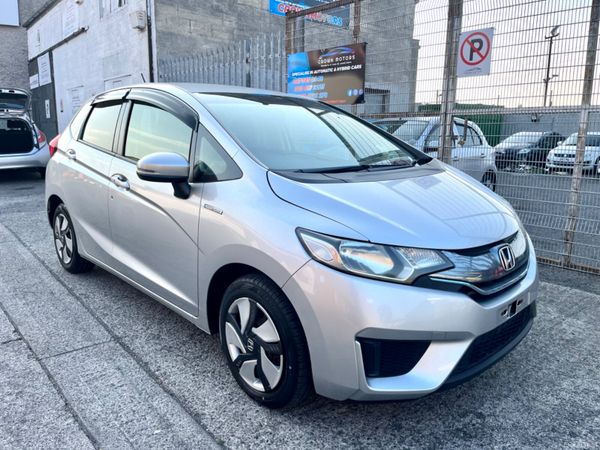 Honda Fit Hatchback, Petrol Hybrid, 2015, Silver