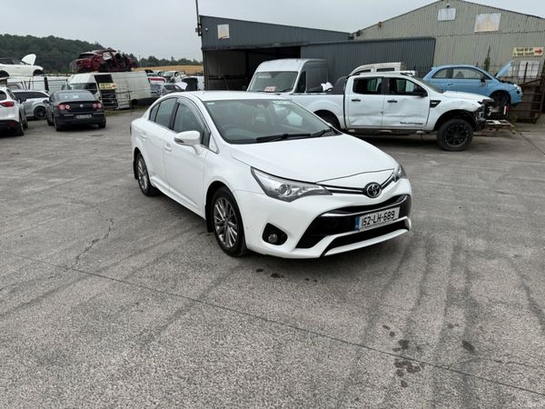 Toyota Avensis Saloon, Diesel, 2015, White
