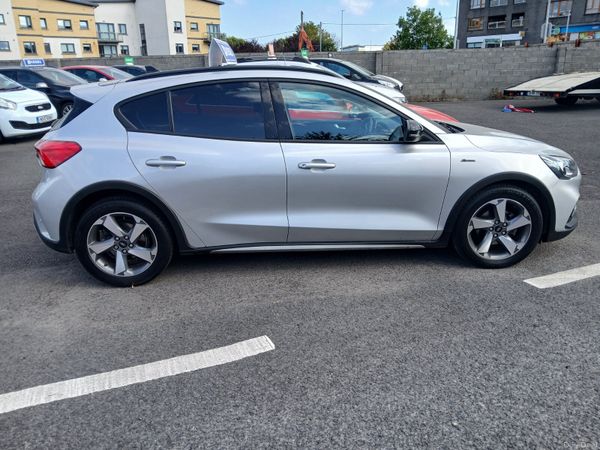 Ford Focus Hatchback, Diesel, 2021, Grey