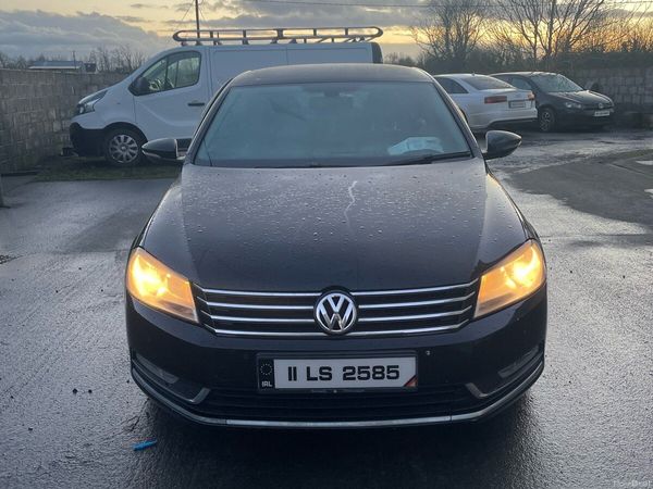 Volkswagen Passat Saloon, Diesel, 2011, Black