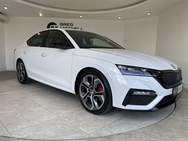 Skoda Octavia Hatchback, Diesel, 2022, White