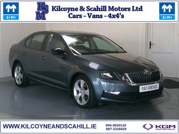 Skoda Octavia Hatchback, Diesel, 2019, Grey
