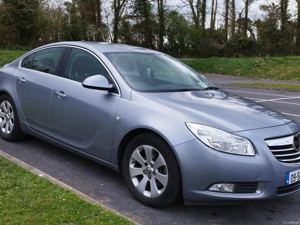 Vauxhall Insignia Hatchback, Diesel, 2009, Silver
