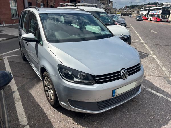 Volkswagen Touran MPV, Diesel, 2011, Silver