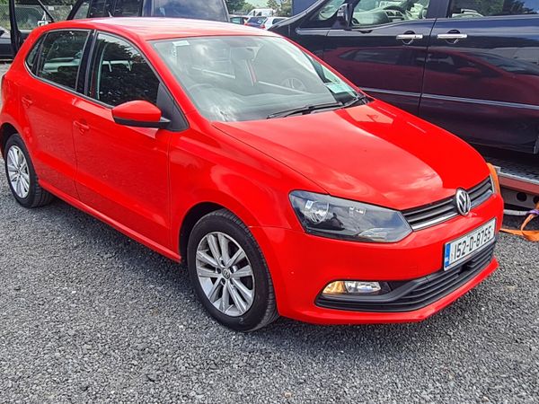 Volkswagen Polo Hatchback, Petrol, 2015, Red