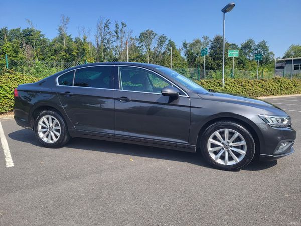 Volkswagen Passat Saloon, Diesel, 2021, Grey