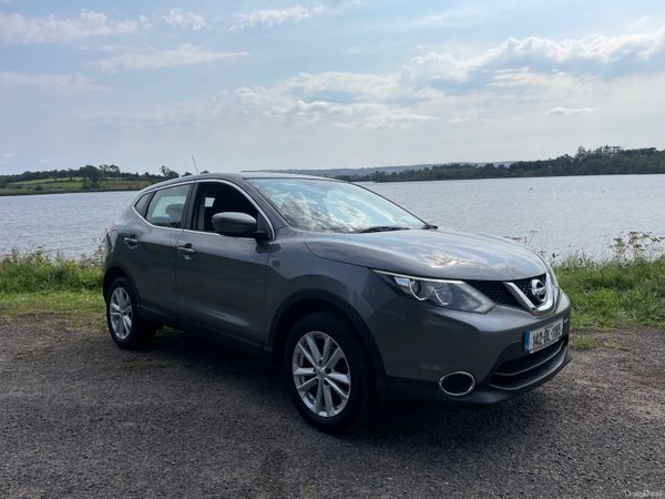 Nissan Qashqai Hatchback, Diesel, 2014, Grey