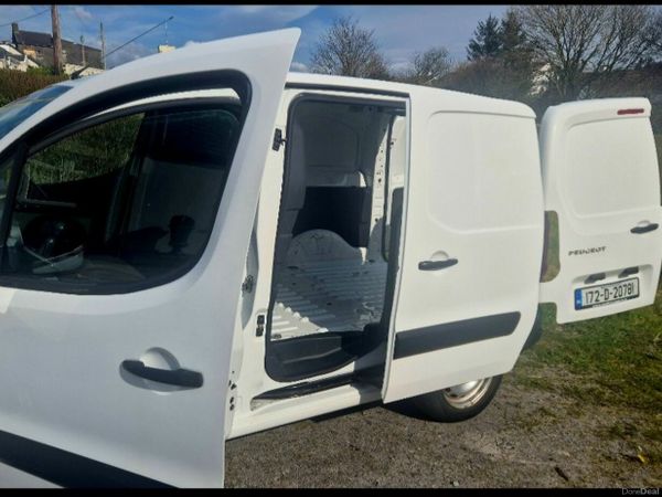 Peugeot Partner Van, Diesel, 2017, White