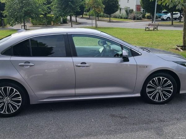 Toyota Corolla Saloon, Petrol Hybrid, 2020, Grey