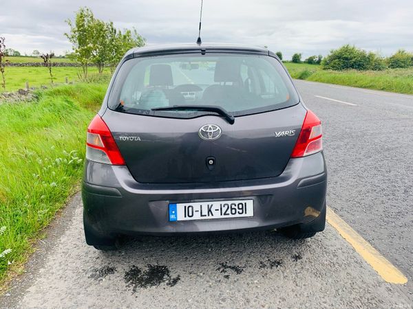 Toyota Yaris Hatchback, Petrol, 2010, Grey