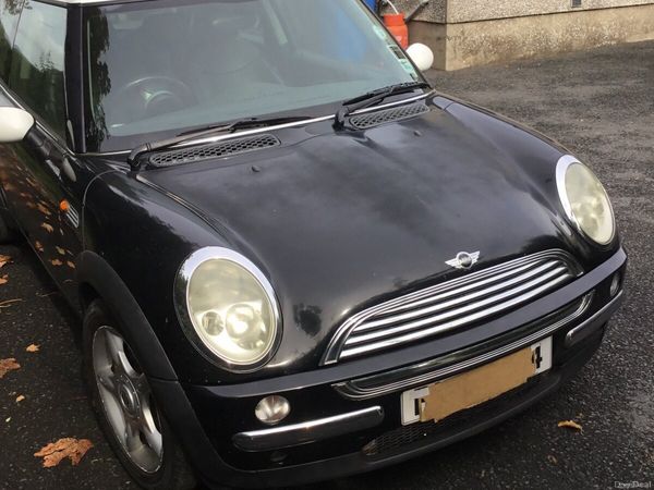 Mini Cooper Hatchback, Petrol, 2002, Black