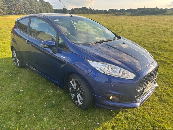Ford Fiesta Hatchback, Petrol, 2016, Blue