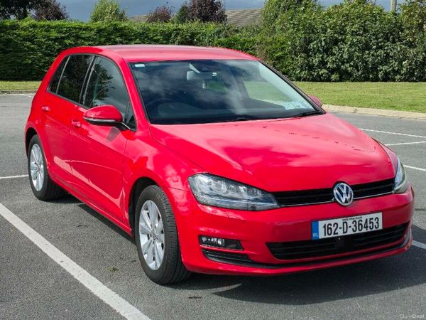 Volkswagen Golf Hatchback, Petrol, 2016, Red