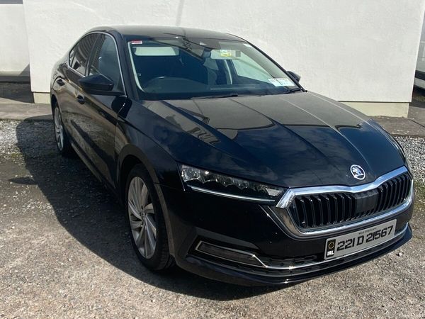 Skoda Octavia Saloon, Diesel, 2022, Black