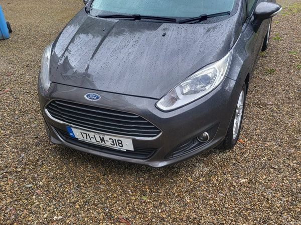 Ford Fiesta Hatchback, Diesel, 2017, Grey