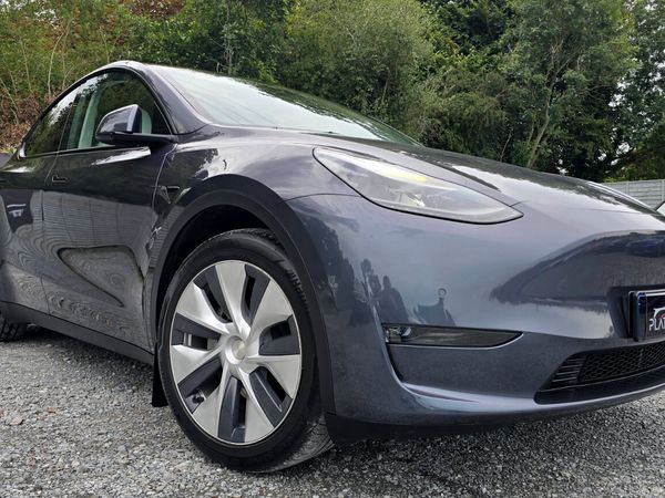 Tesla Model Y MPV, Electric, 2022, Grey