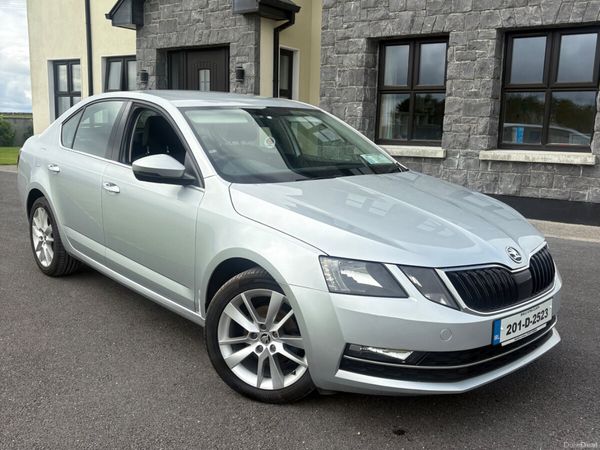Skoda Octavia Saloon, Diesel, 2020, Grey