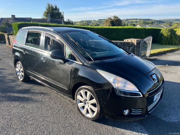 Peugeot 5008 MPV, Diesel, 2012, Black