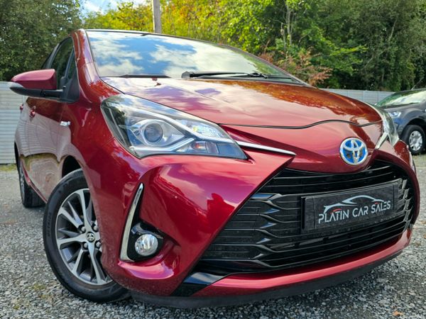 Toyota Yaris Hatchback, Petrol Hybrid, 2018, Red