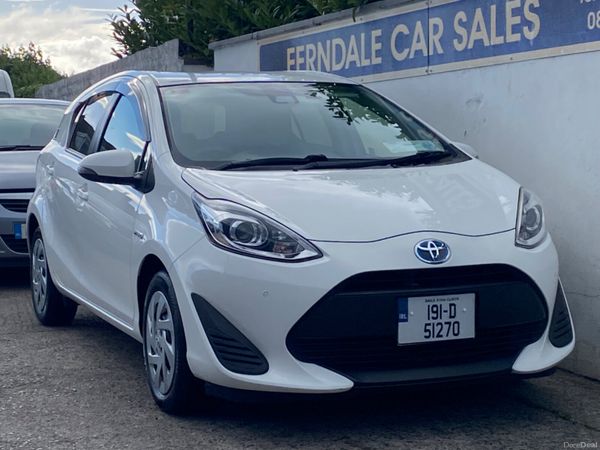 Toyota Aqua Hatchback, Petrol Hybrid, 2019, White