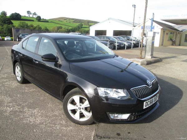 Skoda Octavia Hatchback, Diesel, 2017, Black