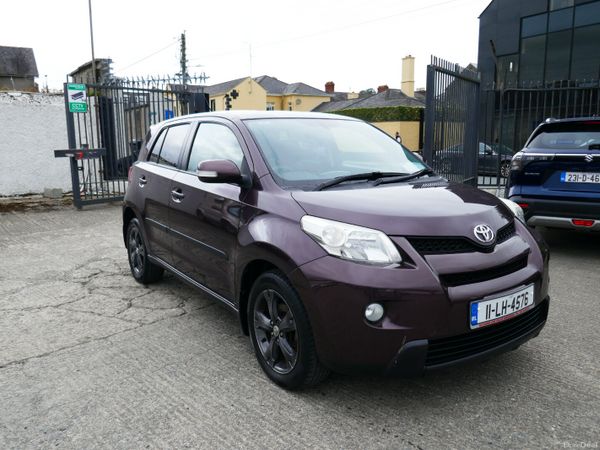 Toyota Urban Cruiser SUV, Diesel, 2011, Purple