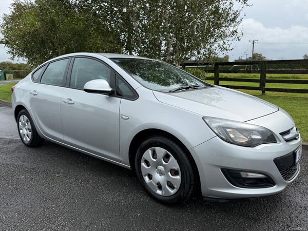 Opel Astra Saloon, Petrol, 2013, Silver