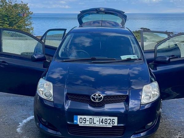 Toyota Auris Hatchback, Petrol, 2009, Blue