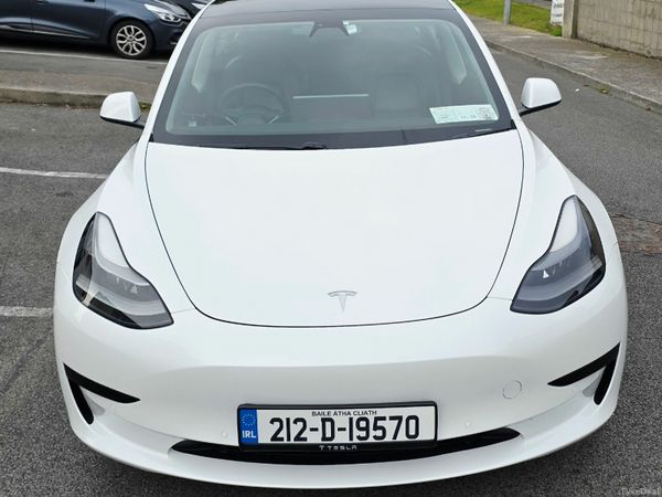 Tesla Model 3 Saloon, Electric, 2021, White