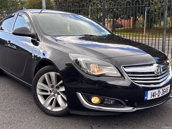 Vauxhall Insignia Hatchback, Diesel, 2014, Black